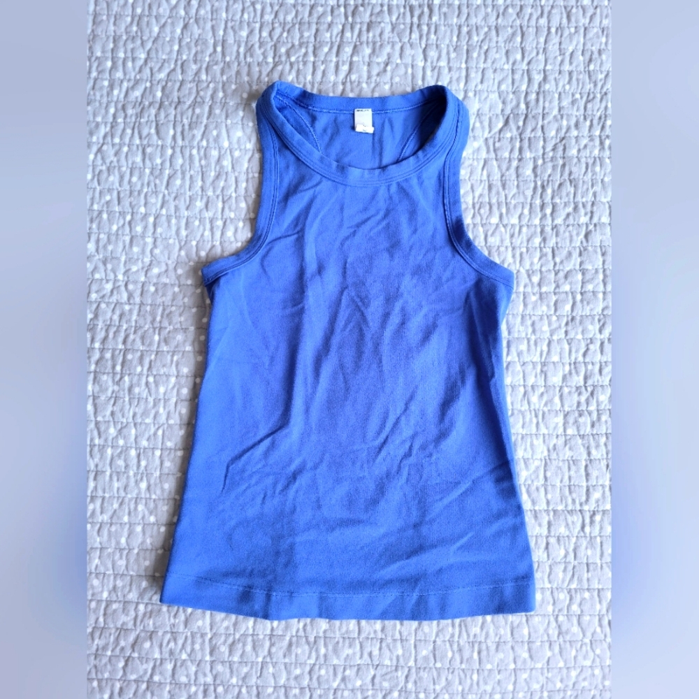 Size 0 Lululemon Cropped Tank. Excellent Condition.
